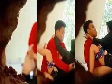 Dokumentasi Ukhti Hijab Cantik Bersantai Kasur